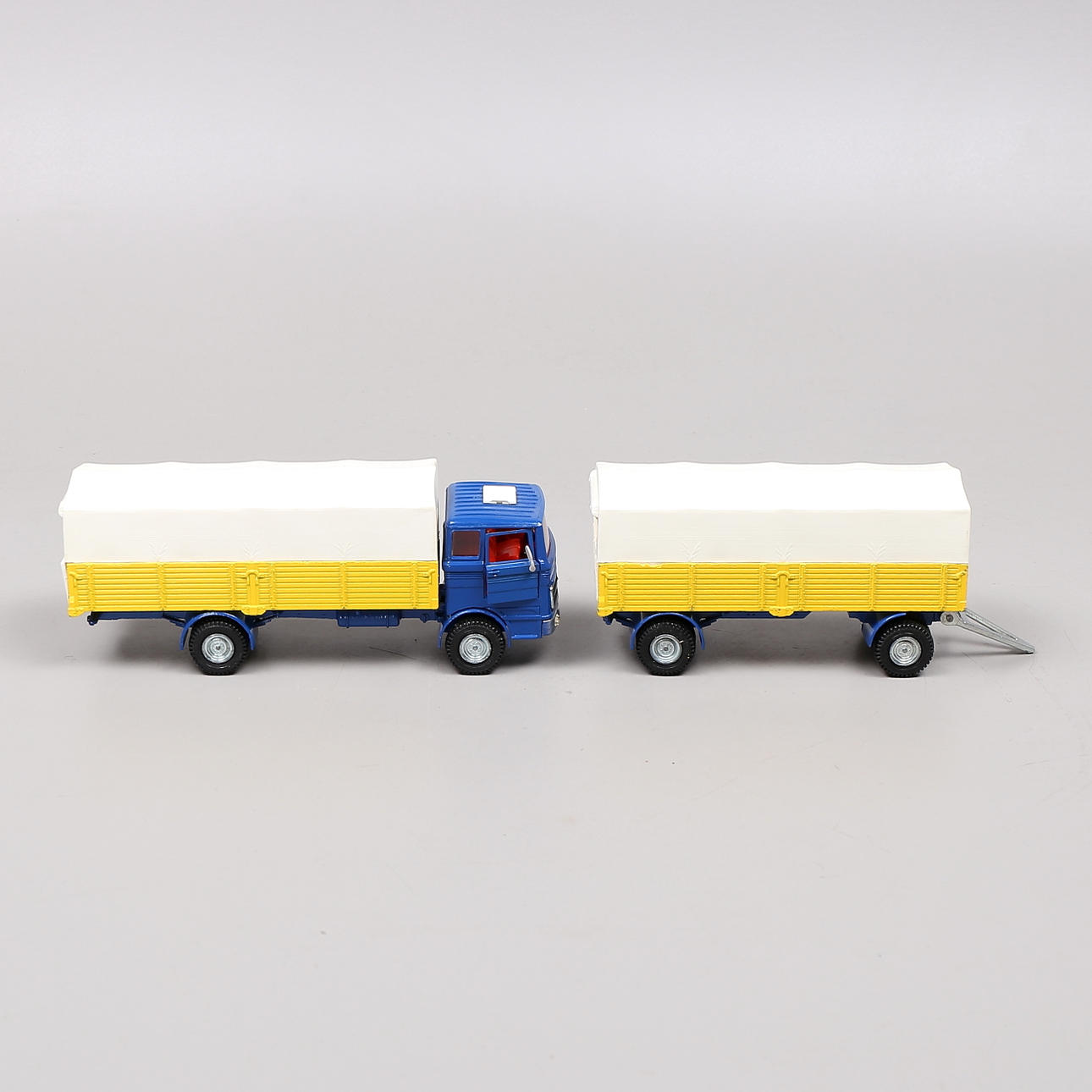 DINKY TOYS, truck with trailer, Mercedes-Benz, no 917, 1960s. Toys