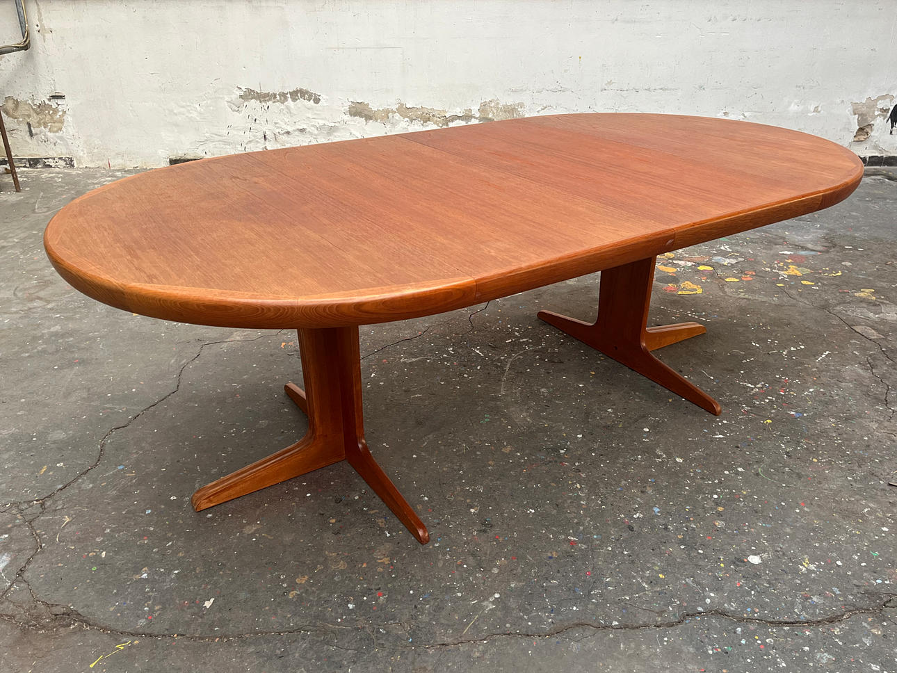 V V Møbler, Mid Century Dining Table (6-310).