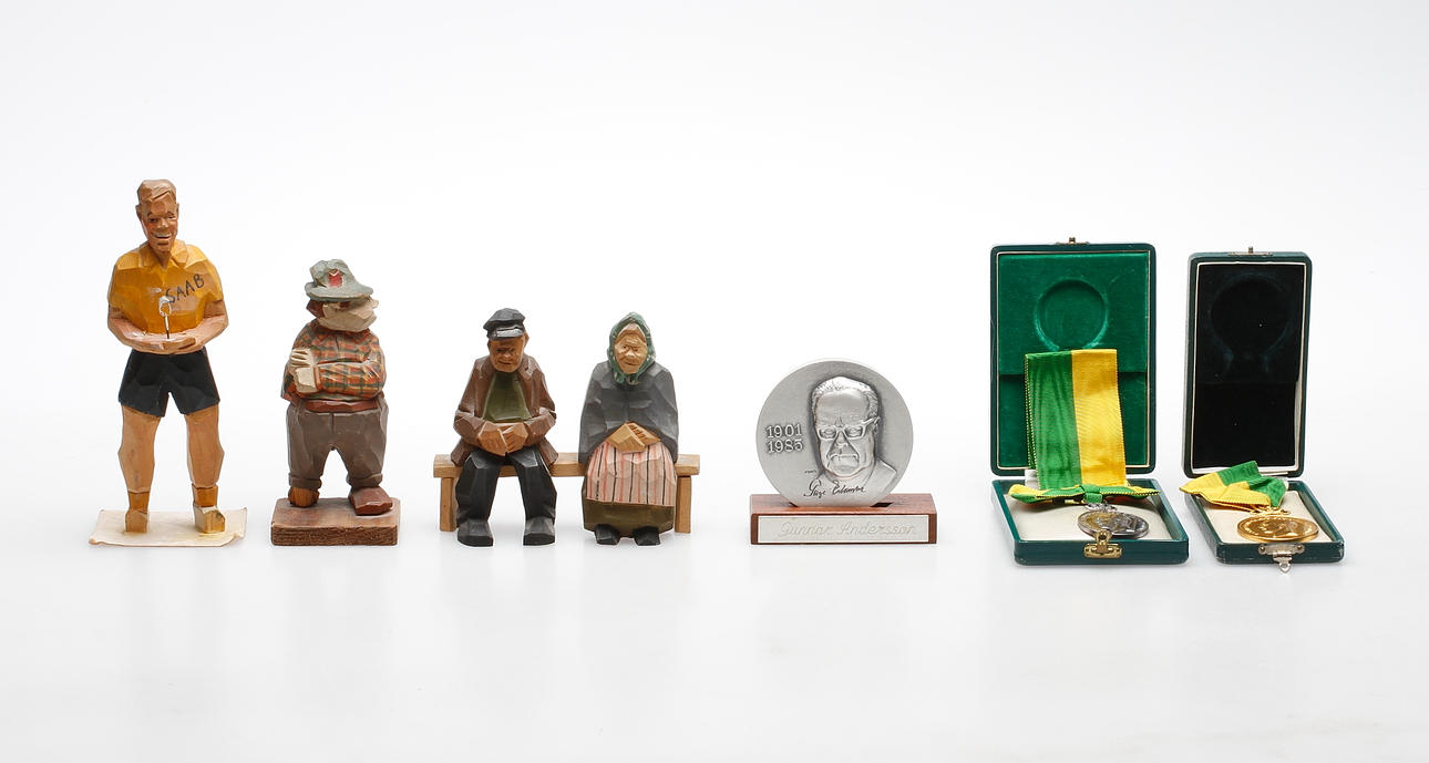 TRÄGUBBAR, PLAKETT samt MEDALJER, 6 delar.