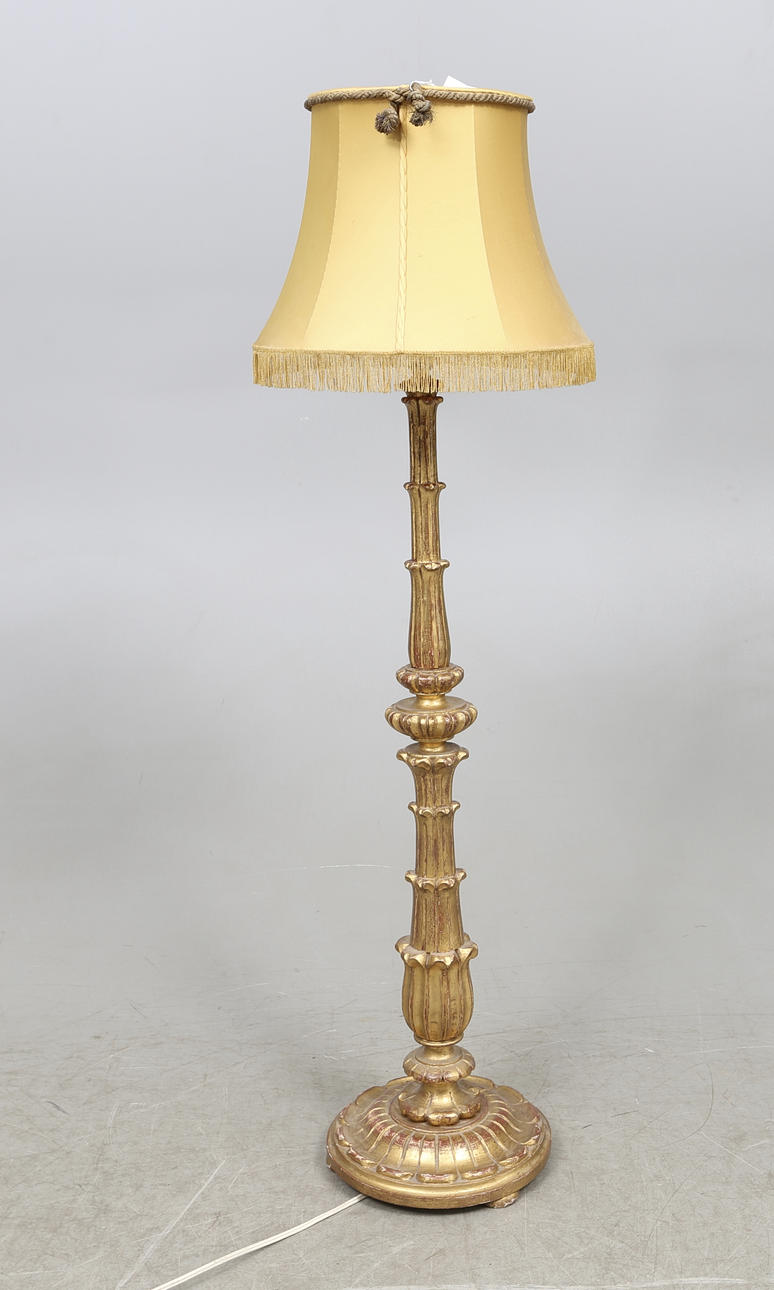 GOLVLAMPA, 1900-tal.