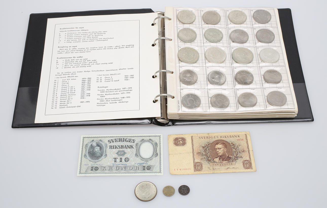 MYNTSAMLING i album.