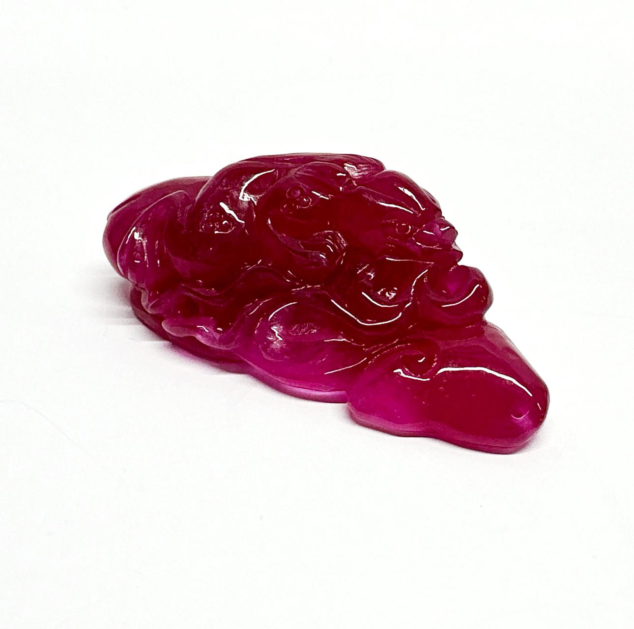 CHINESE LAVENDER JADE TOAD FIGURE.