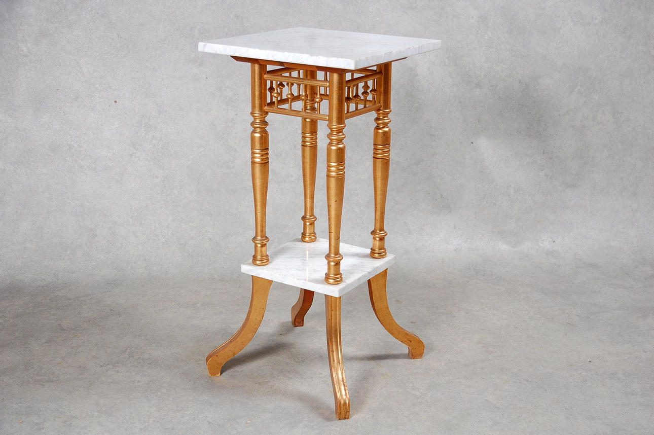 PIEDESTAL, förgylld med marmor, 1900-talets början.