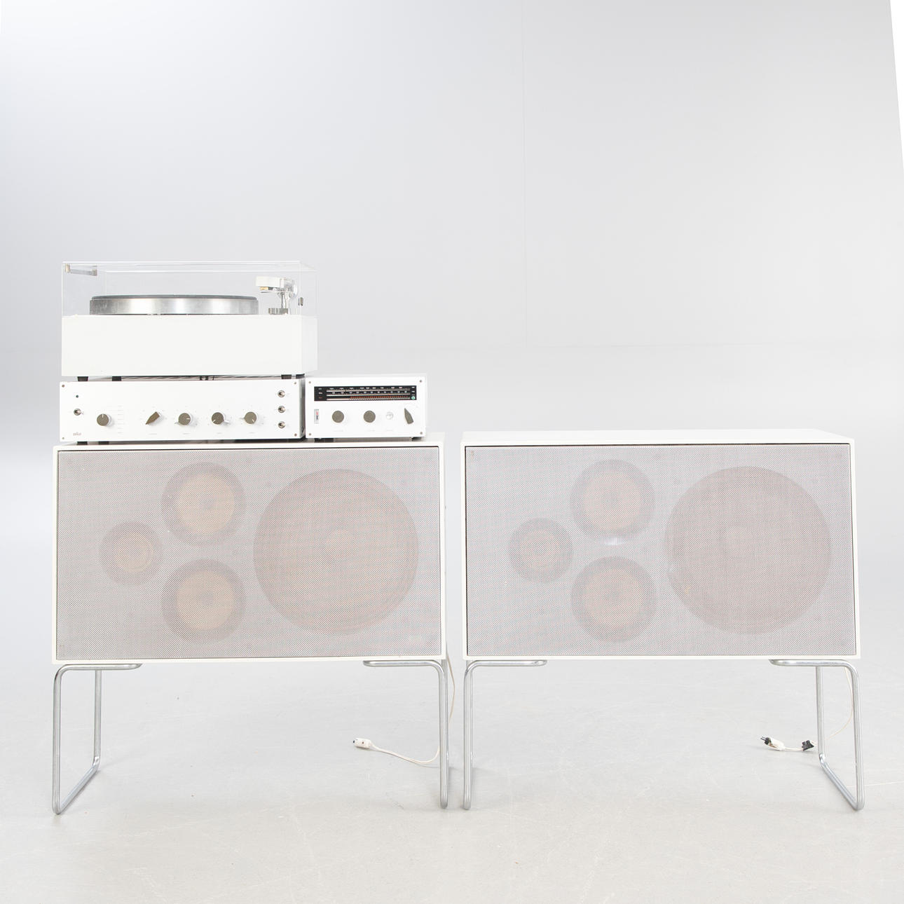 DIETER RAMS. brown. Record player 'PCV 5', tube amplifier 'CSv 13 ...