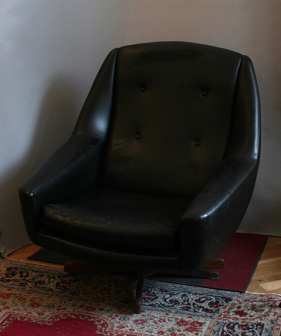 Skinnfåtölj 1950/60-tal.