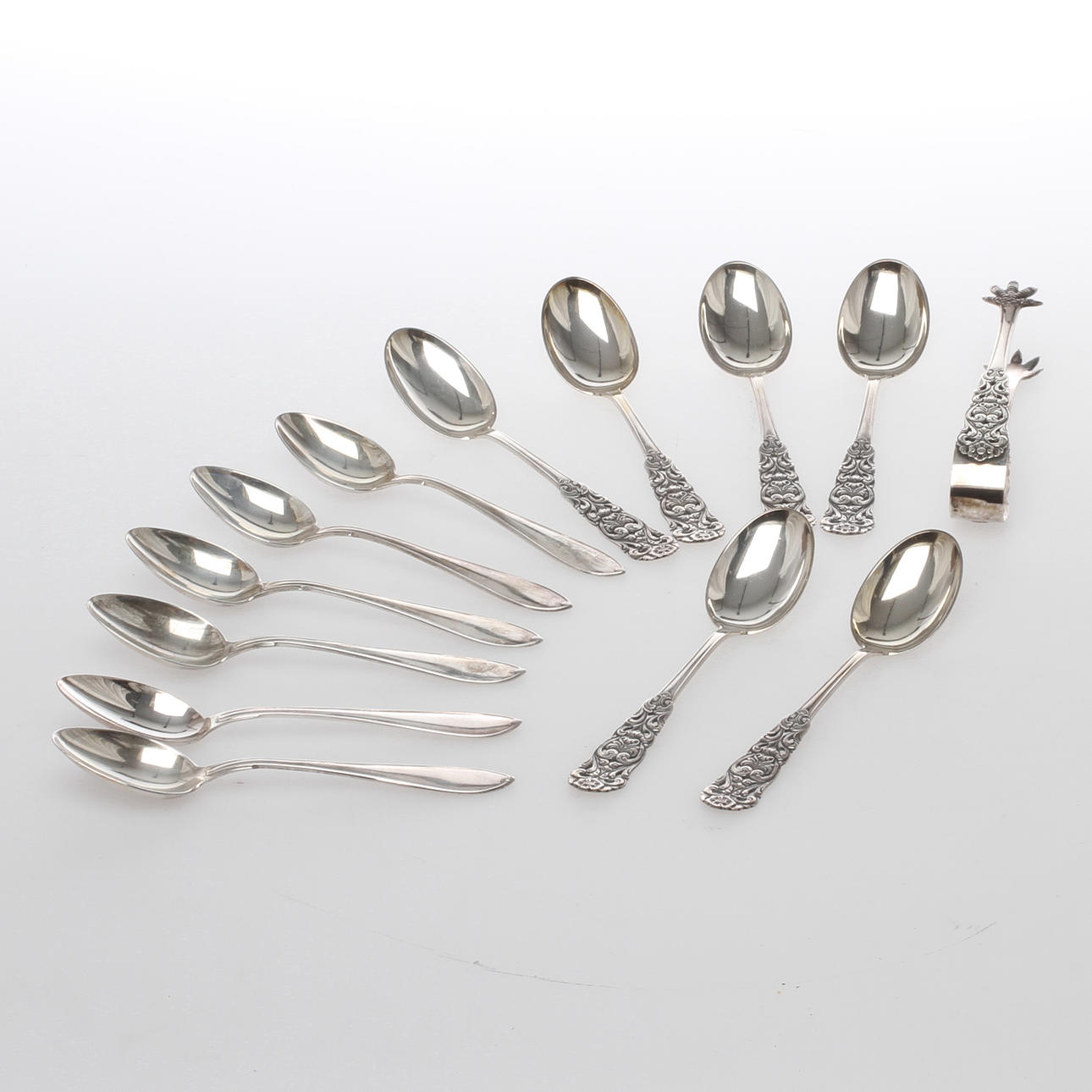 SKEDAR 2 modeller samt SOCKERTÅNG, silver, 1900-tal.