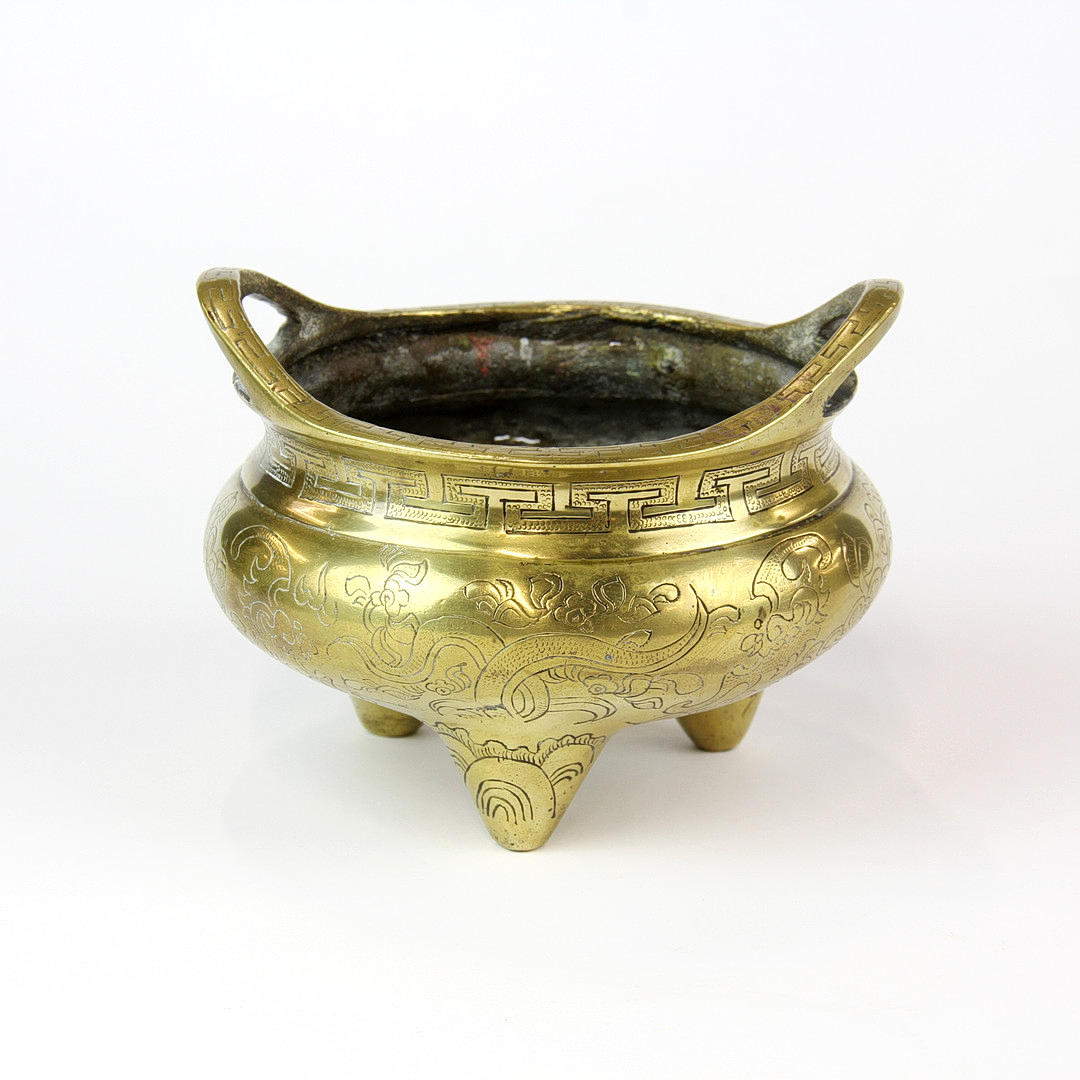 EARLY 20TH C. CHINESE CENSER.