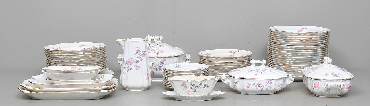 MATSERVIS, 72 delar, opak, "Germanium", Gustafsberg, omkring 1900.