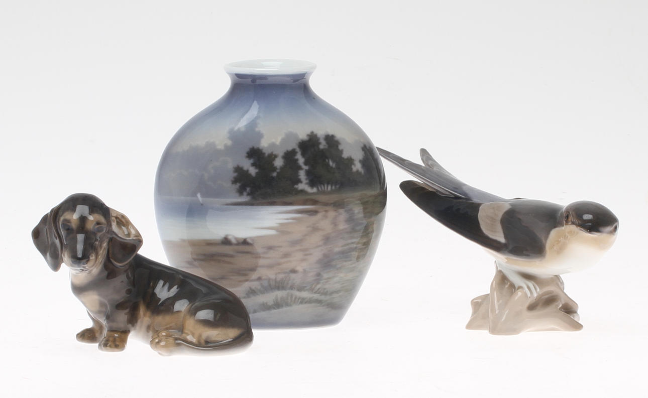 FIGURINER, 2 st, samt VAS, porslin, Bing & Gröndahl, Dahl Jensen, Royal Copenhagen, 1900-tal.