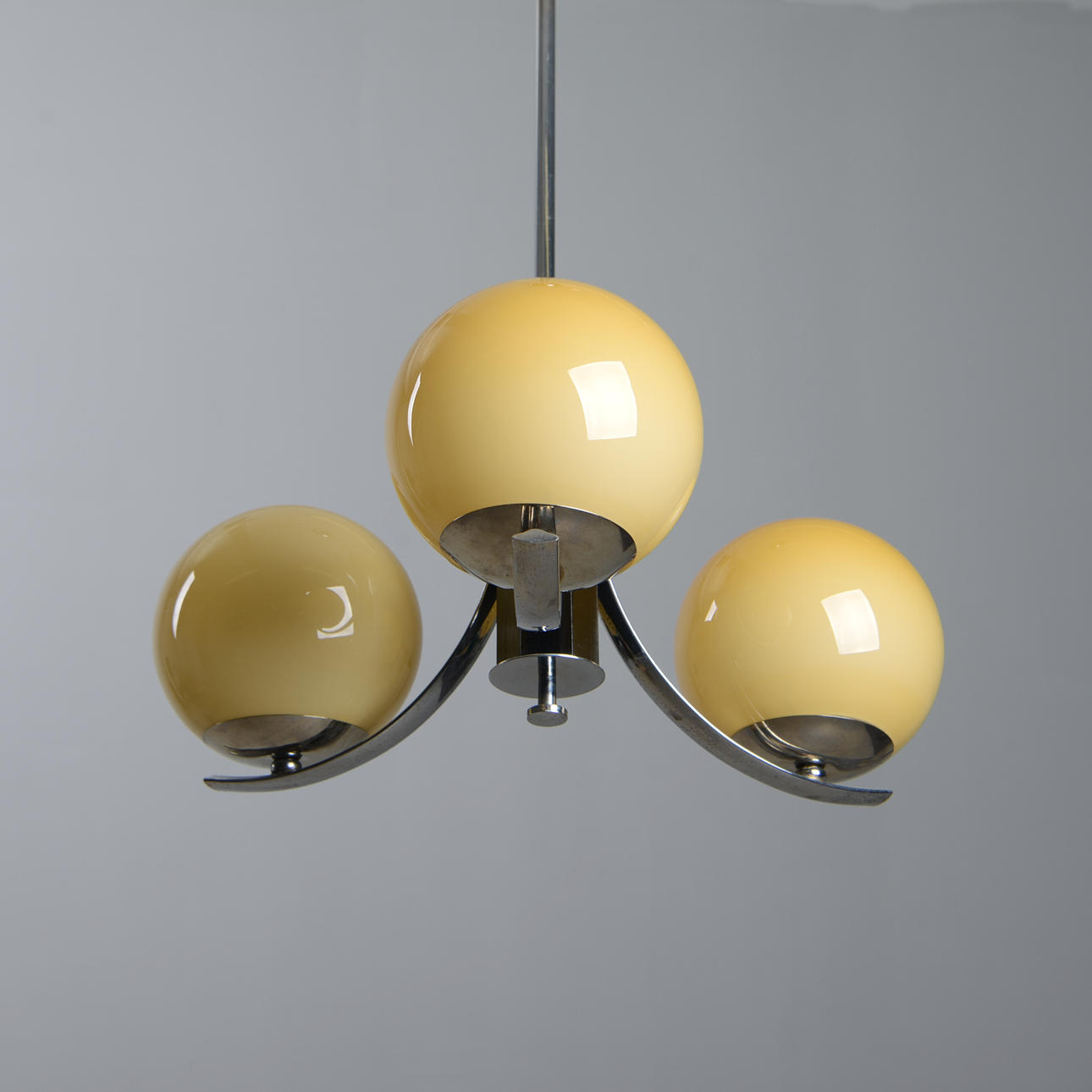 DECKENLEUCHTE, Art-Deco-Stil, 20. Jahrhundert.