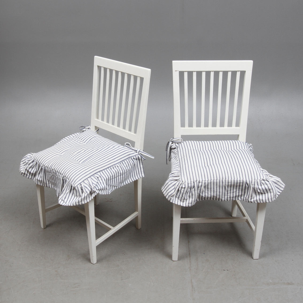 STOLAR, ett par, Leksandmodell, 1900-tal.