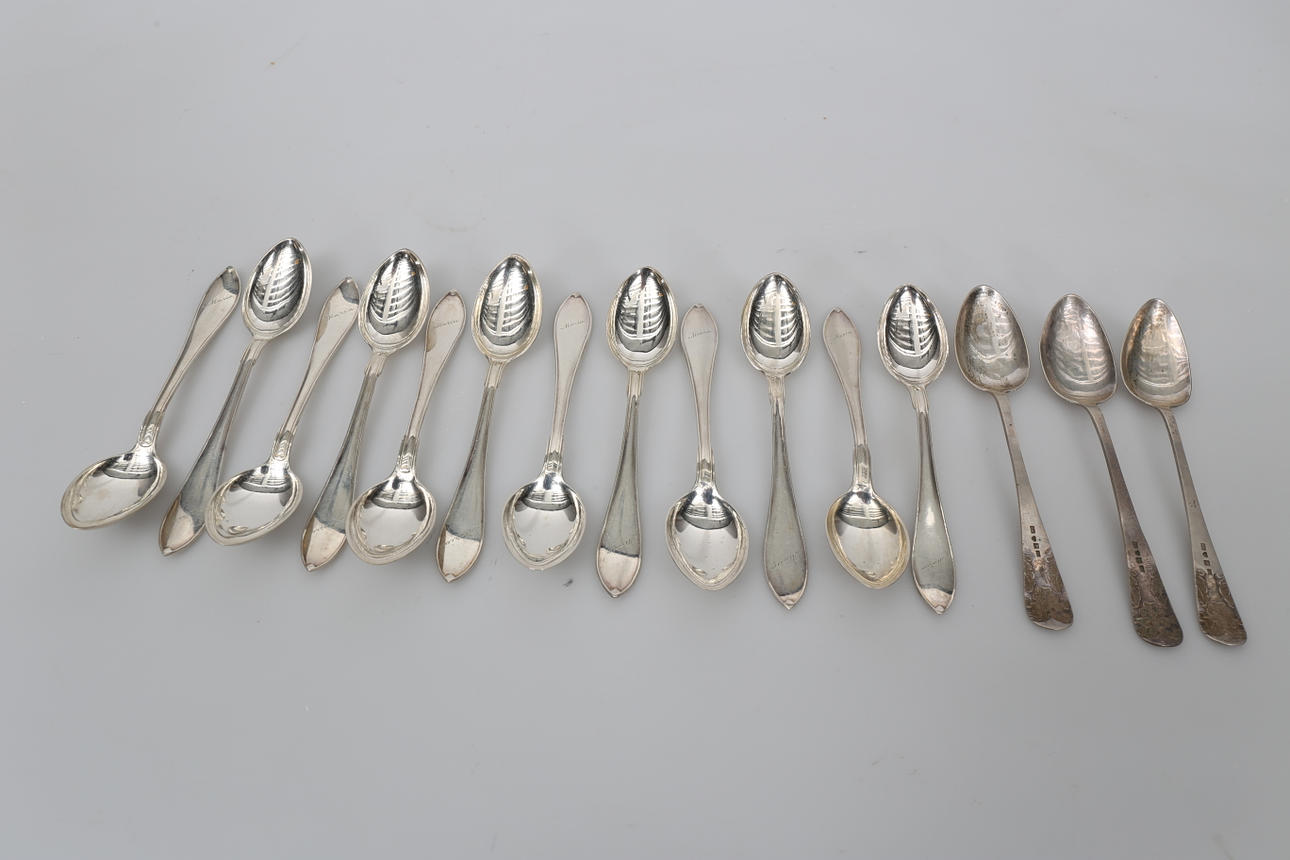 KAFFESKEDAR, silver, 12+3 stycken, 1879, 216,5 gram.