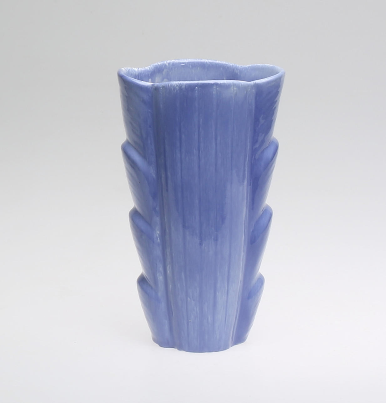 VAS, porslin, Gunnar Nylund för Rörstrand, signatur.