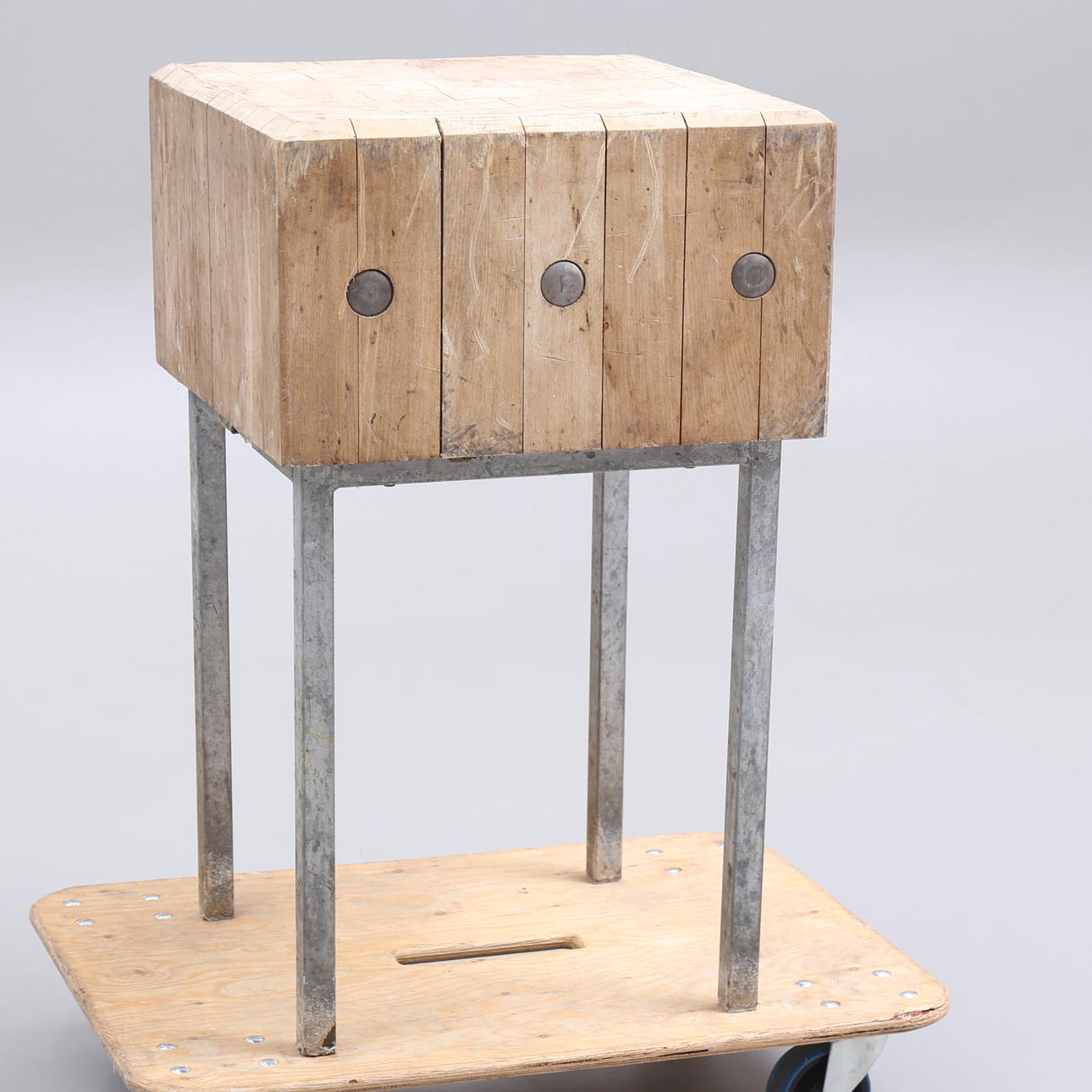 SLAKTARBÄNK, trä/metall.