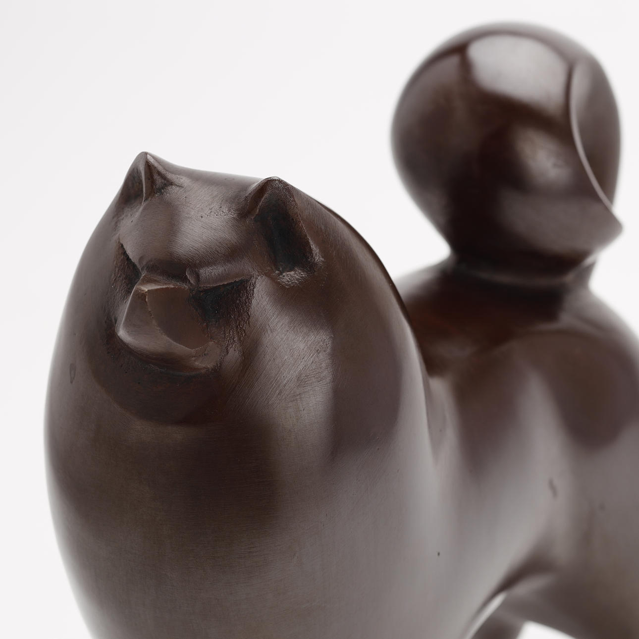 SAEGUSA SOTARO. Bronze sculpture of a dog, weight: 2.1 kg, Japan