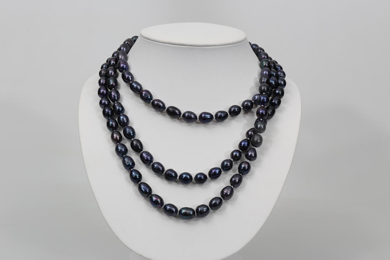 HALSBAND, blå-svarta sötvattenspärlor, 2000-tal.