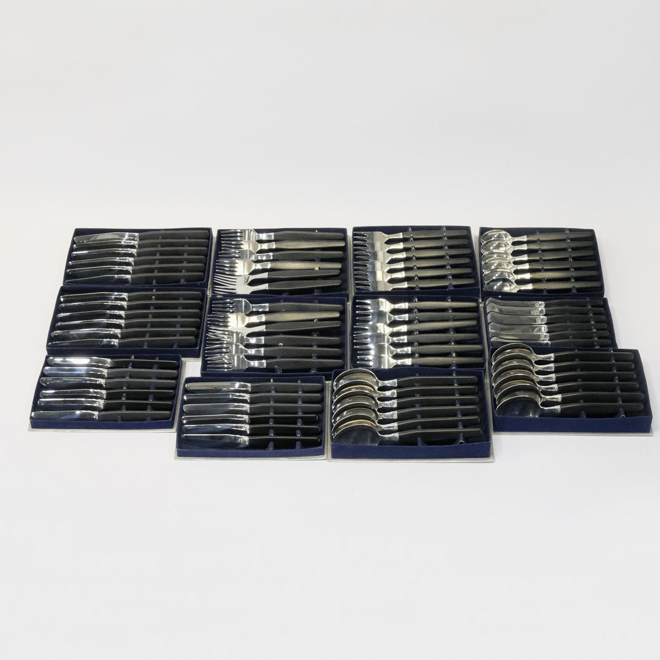 LUNDTOFTE, DANMARK. BESTICKUPPSÄTTNING. 72 DELAR.