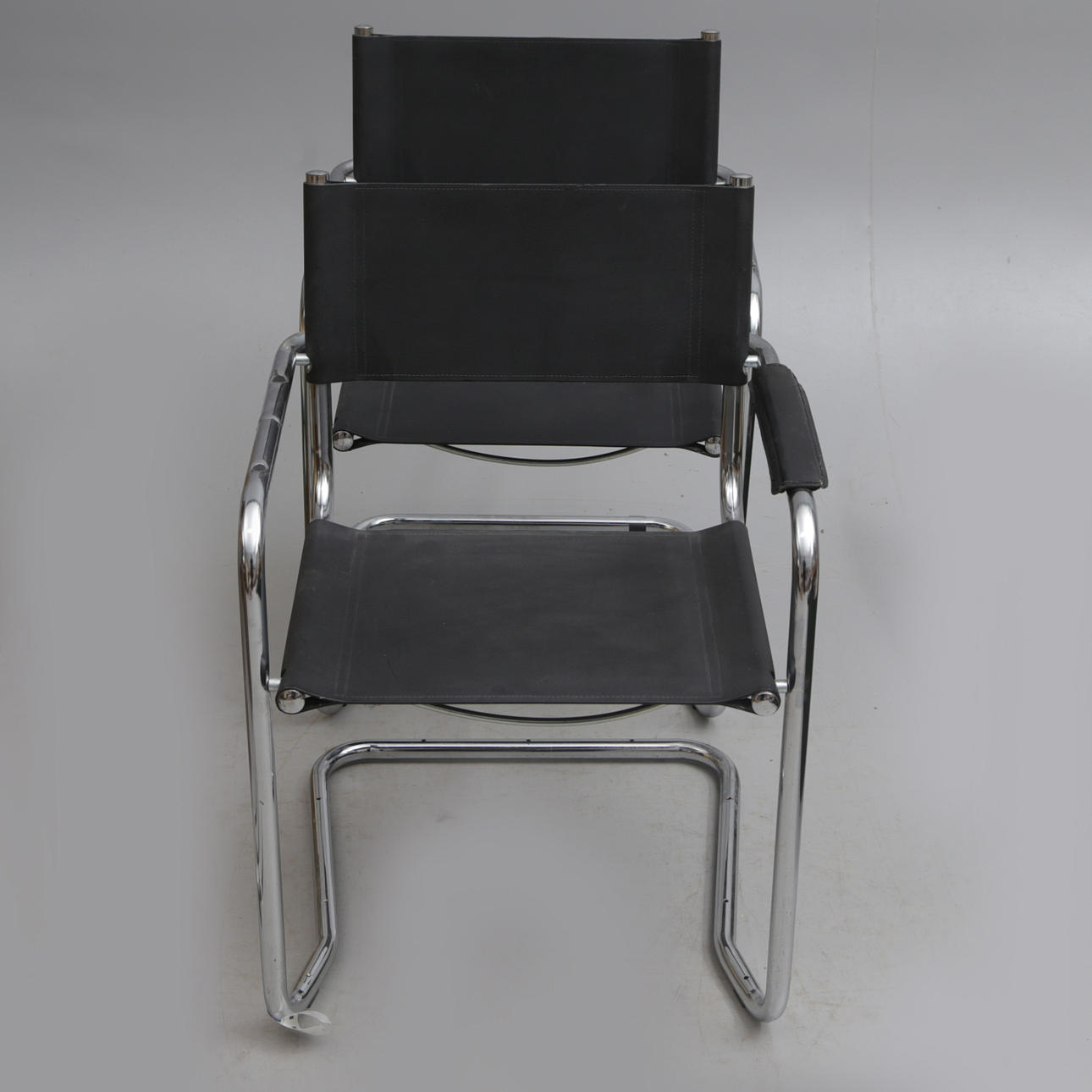 Dos sillas Bauhaus, Italia.