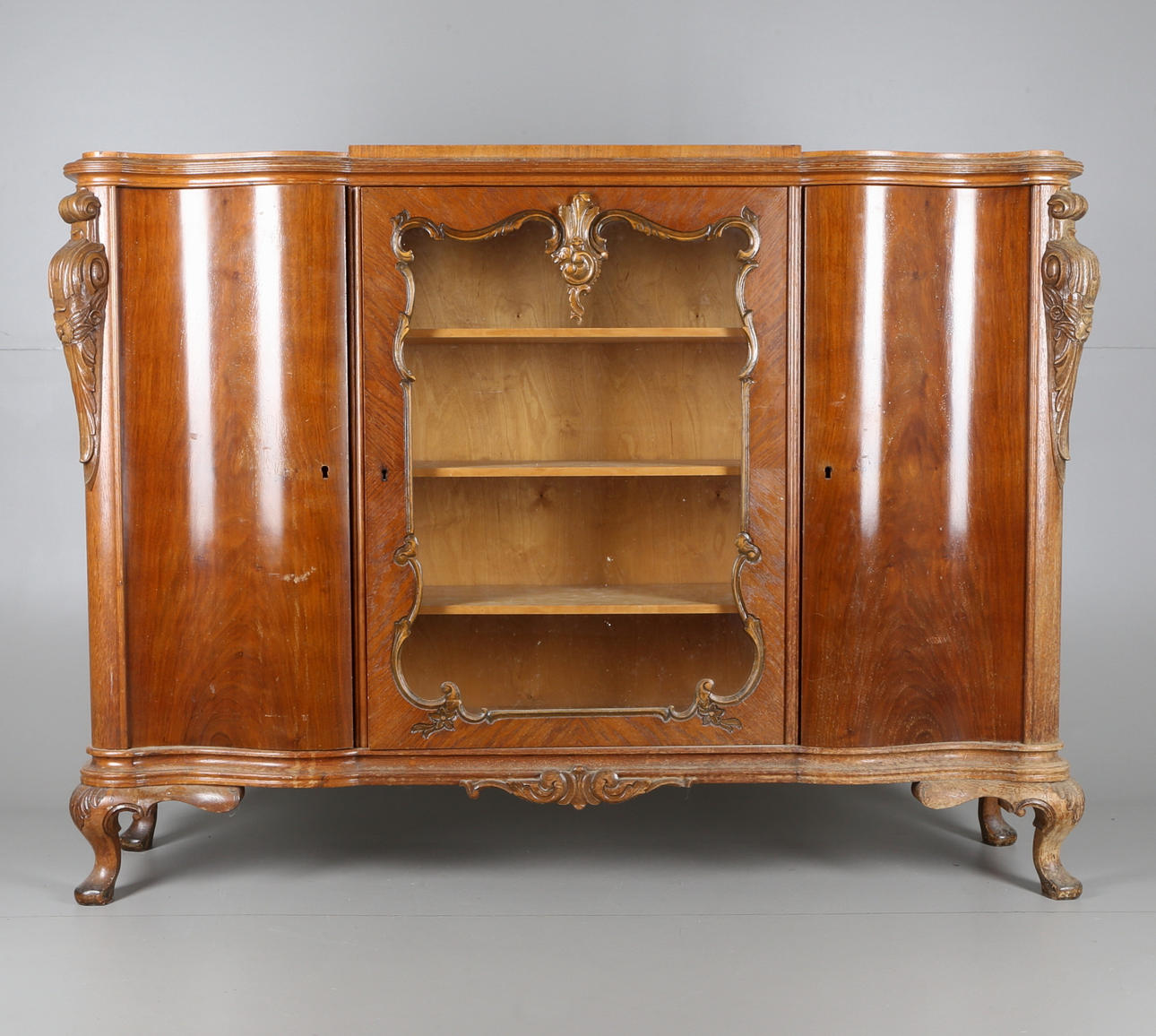 VITRINSKÅP, rokokostil, 1900-tal.