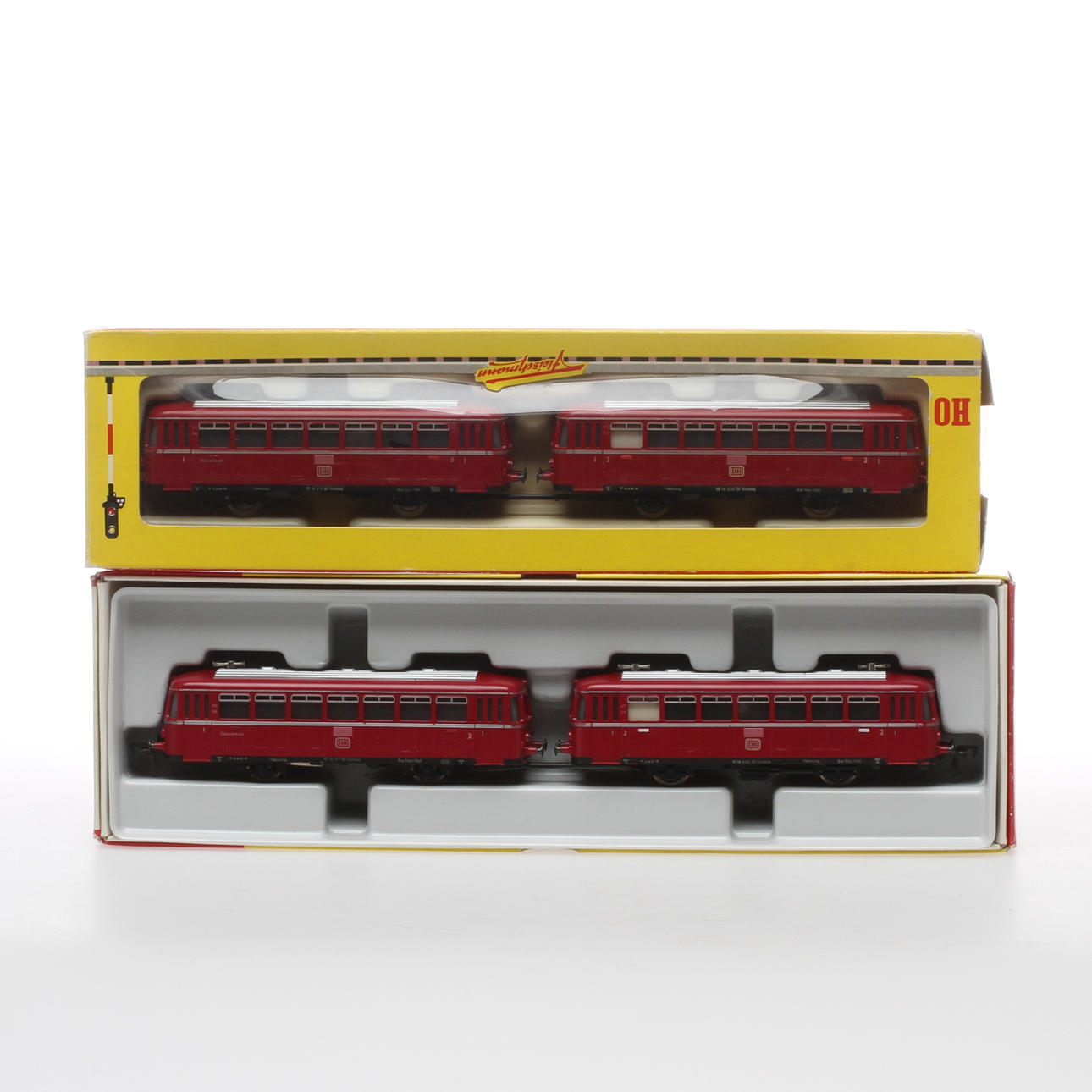 MODELLTÅG FLEISCHMANN rälsbussar 1370/2 och 1372/2 i originalkartonger.