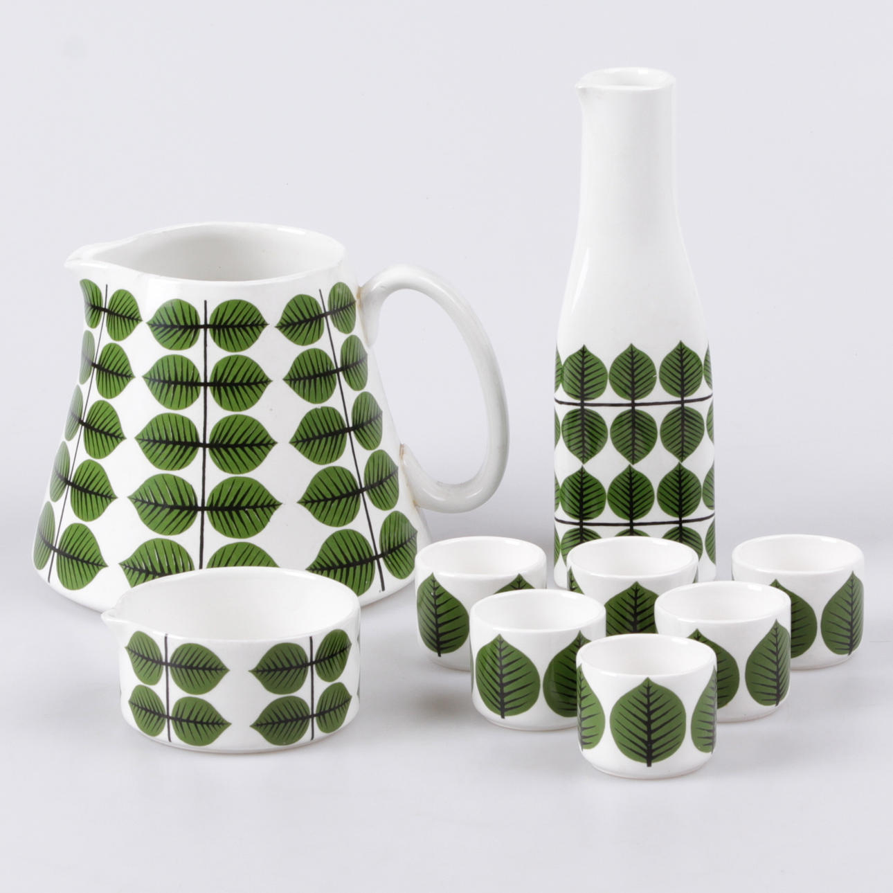 KANNOR, äggkoppar samt snipa, porslin, 9 delar, "Berså", Stig Lindberg, Gustavsberg.