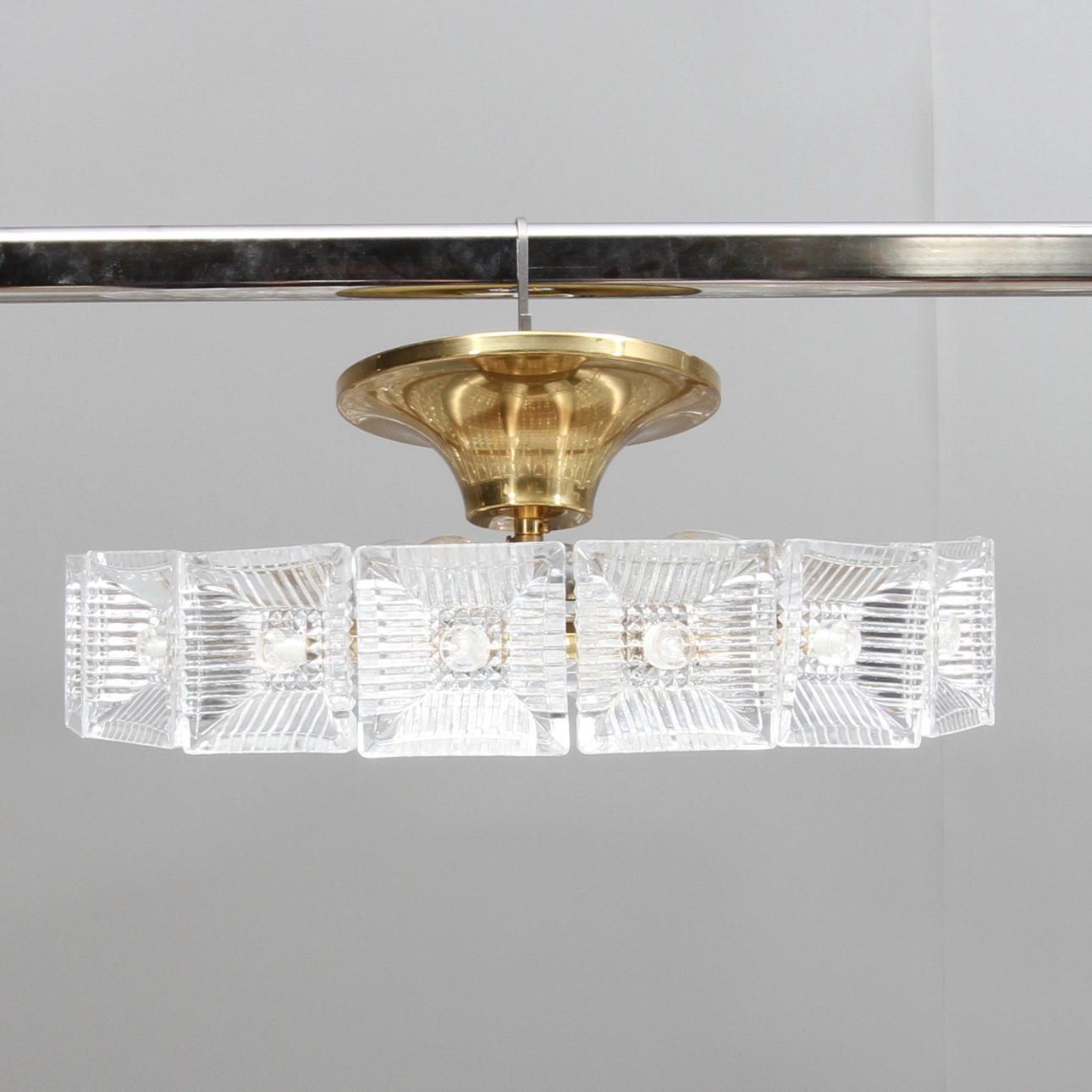 TAKLAMPA, glas och metall, plafondmodell, Carl Fagerlund, Orrefors, 1900-talets andra hälft.