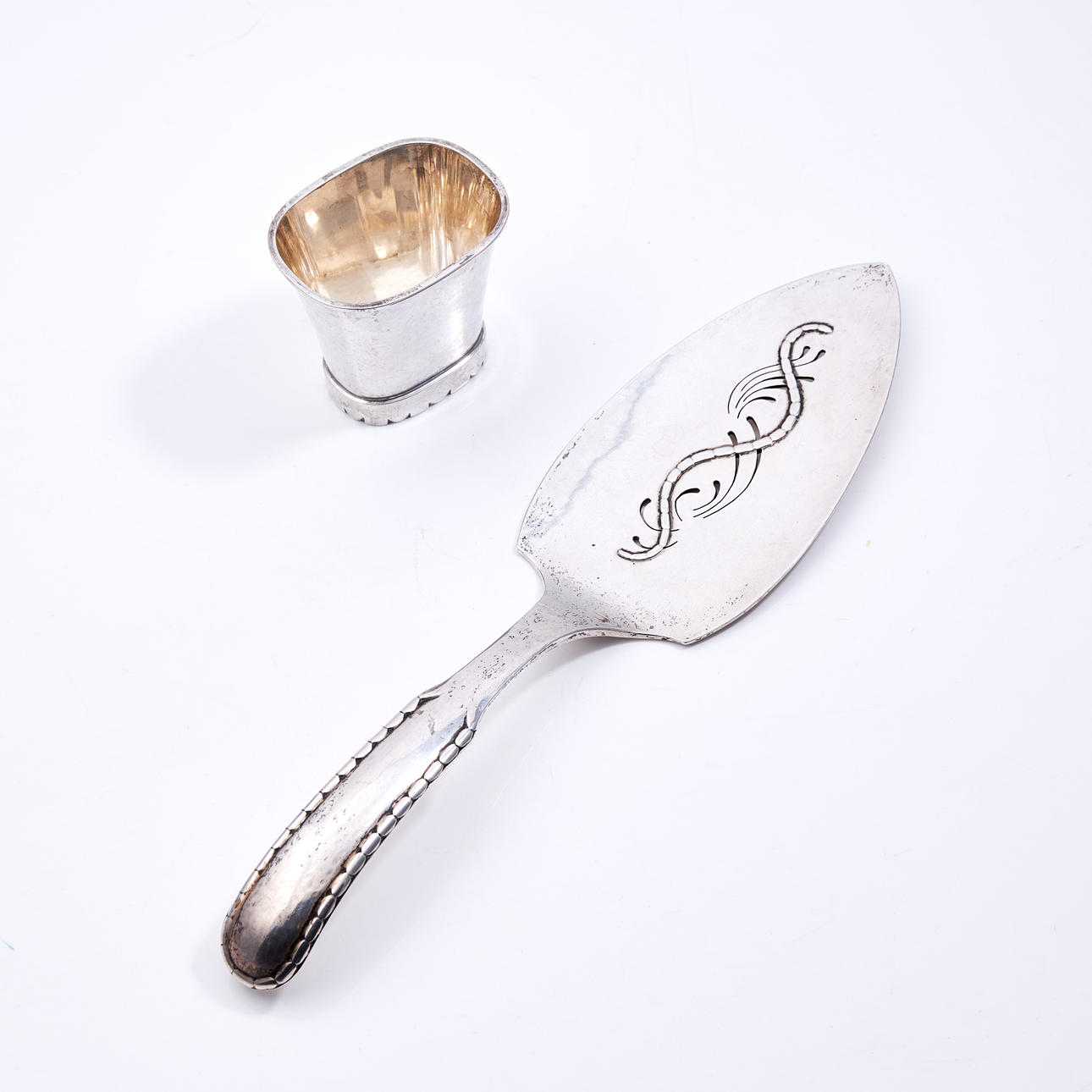 SILVER, 2 dlr, silver and sterling silver, fol. a. Hans Hansen, Denmark.