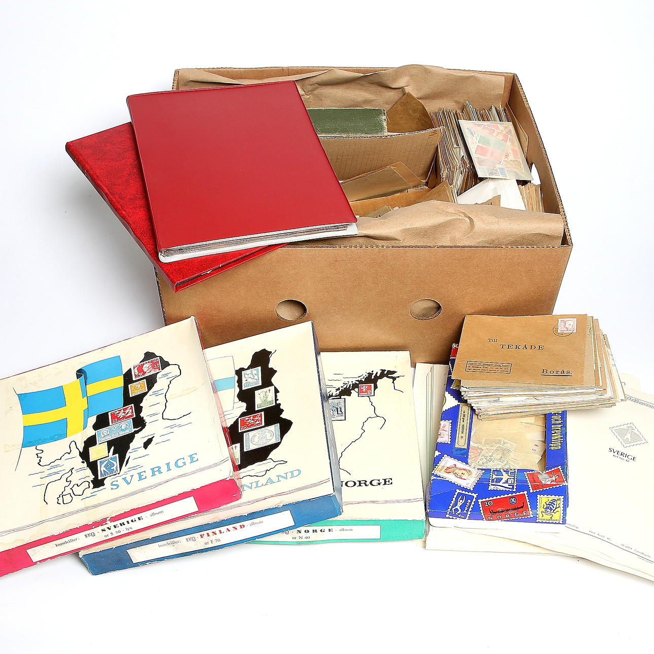 FRIMÄRKEN, en låda, 18/1900-tal, ca 14 kg.