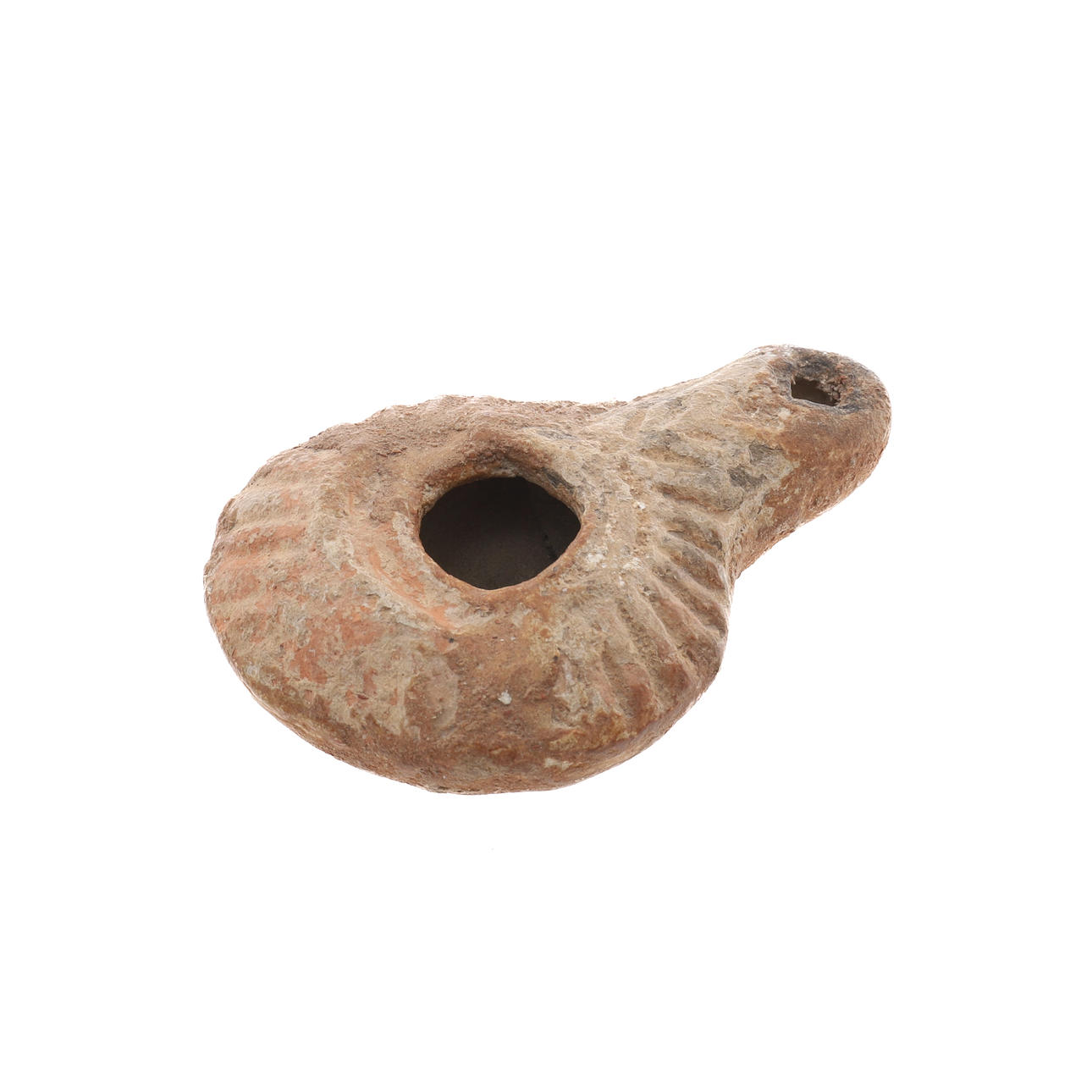 EINE TERRAKOTTA-ÖLLAMPE, MÖGLICHERWEISE RÖMISCH.