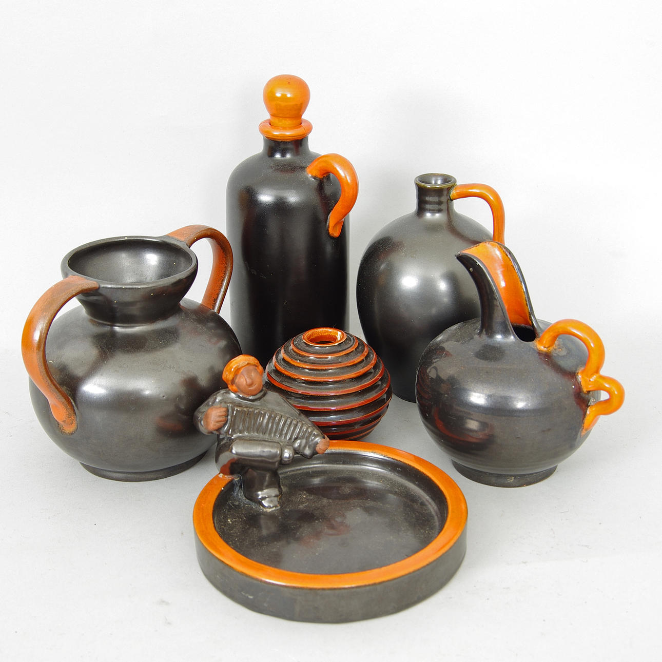 VASER SAMT SKÅL, keramik, bl.a. Ekeby och Höganäs.