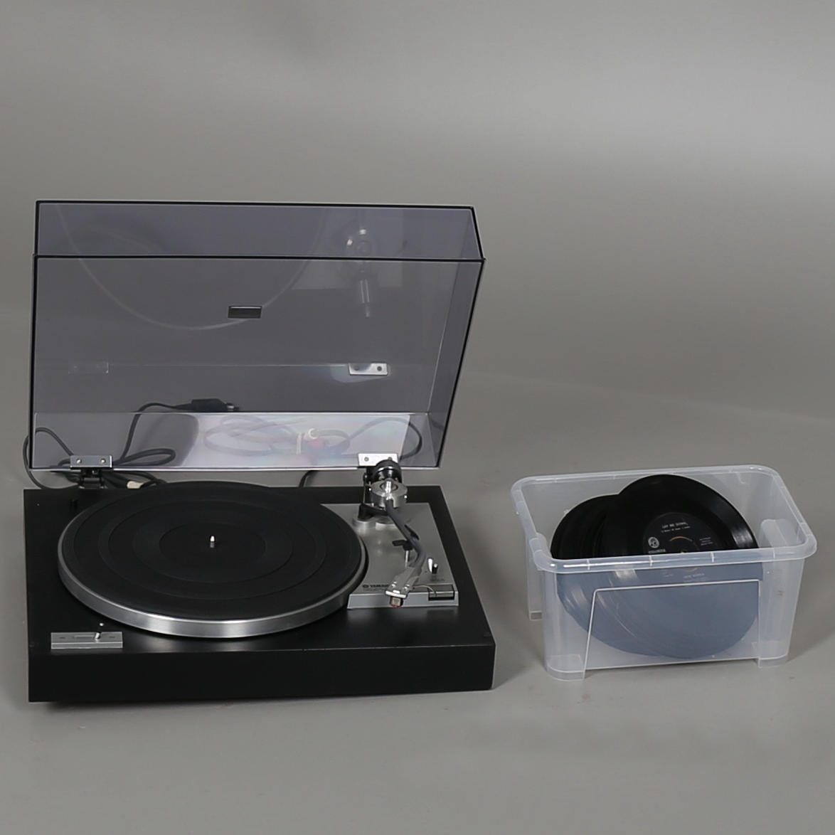 SKIVSPELARE, Yamaha Natural sound YP-211, Nippon Gakki Co, Japan.