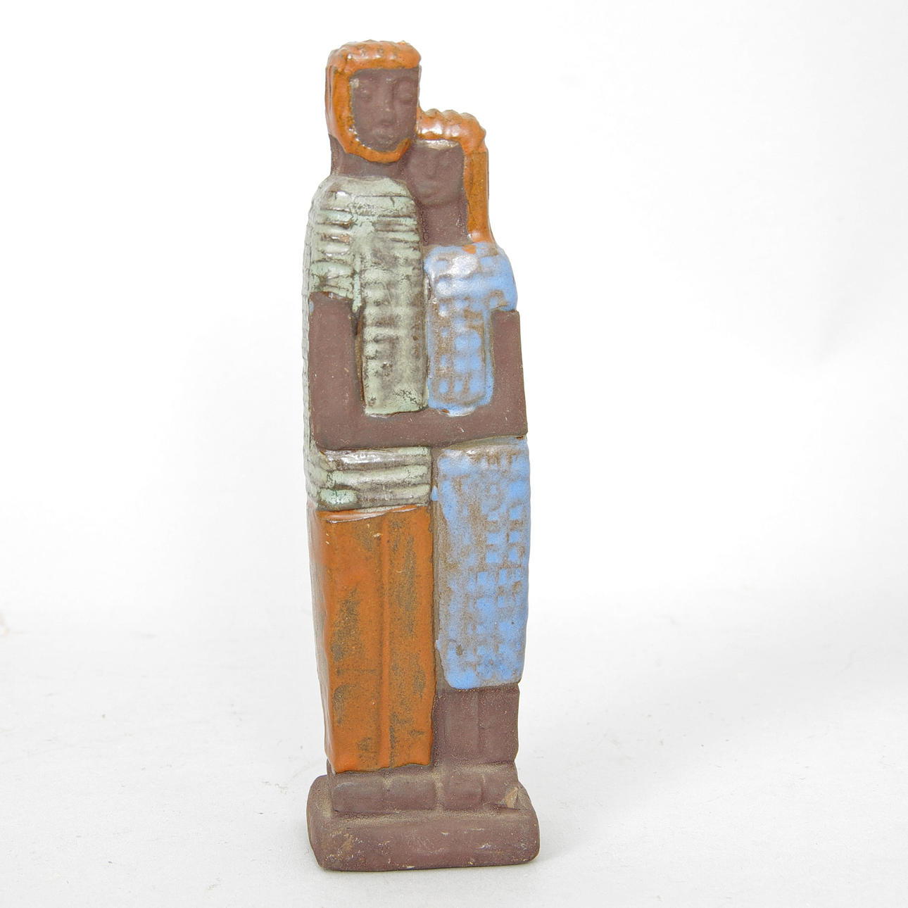 LARS BERGSTEN. Skulptur, keramik, kärleksfult par, signerad Bergsten.