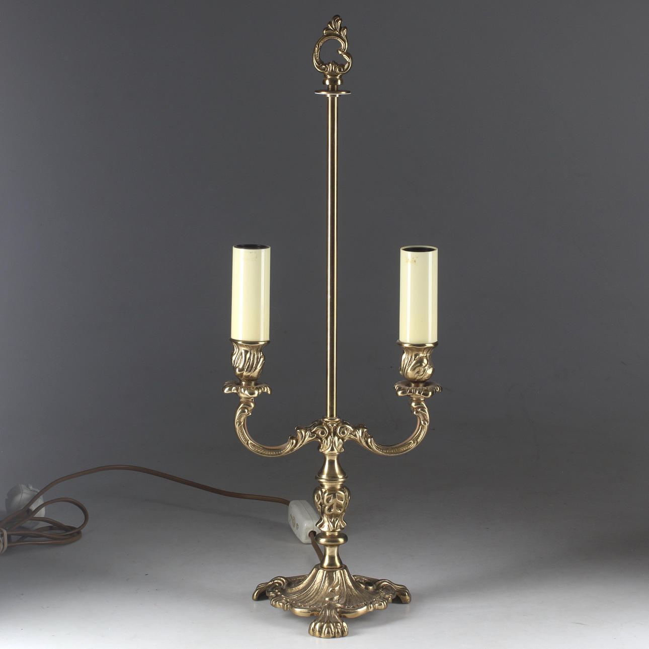 BORDSLAMPA, mässing, 1900-talets mitt.