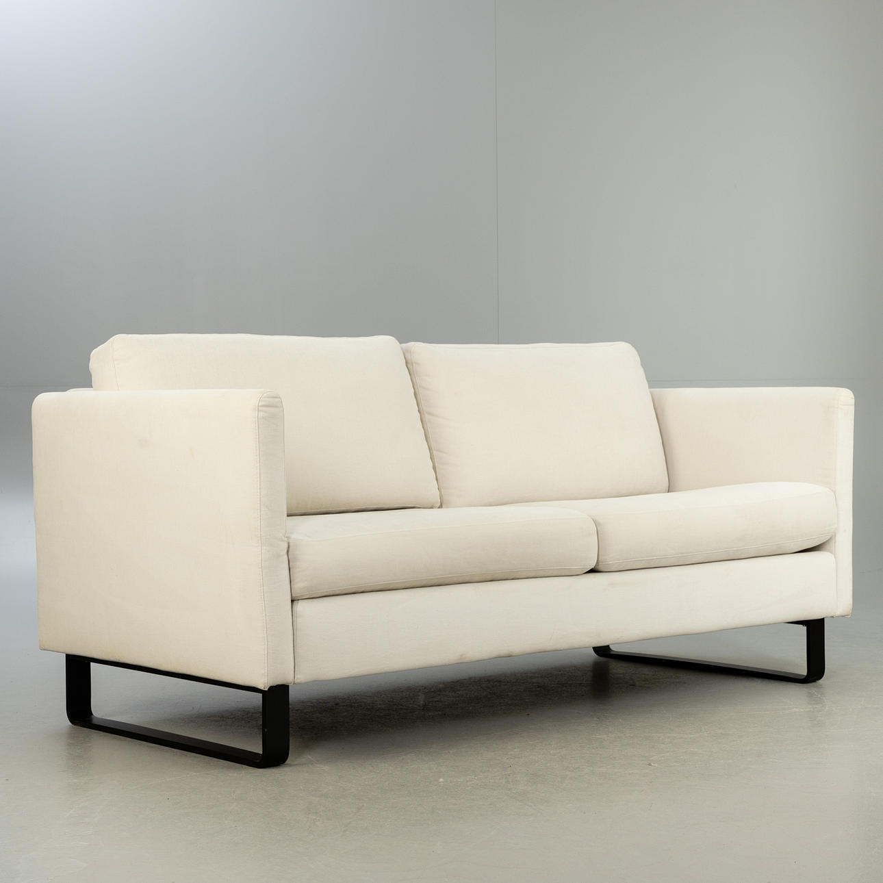 FRIEDRICH WILHELM MÖLLER. Cor. 2-Sitzer / Sofa 'Conseta'.