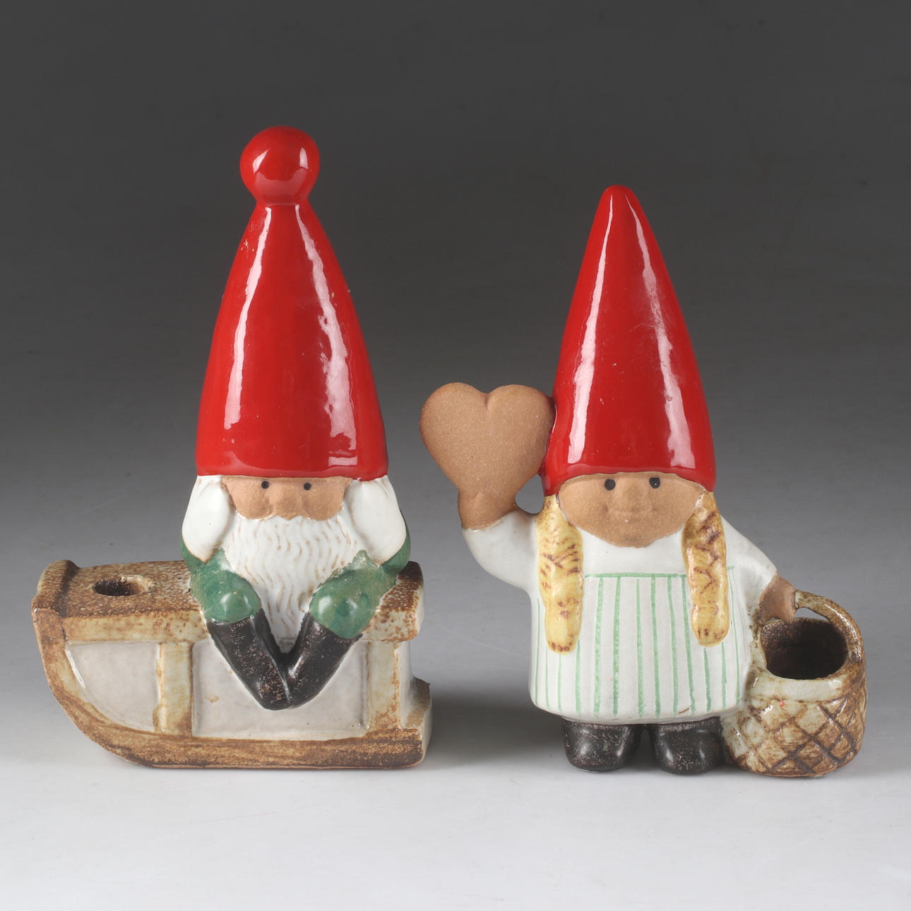 LISA LARSON. Tomtar 2 st, stengods, K-Studion.