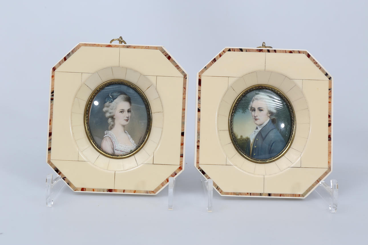 MINIATYRMÅLNINGAR, bemålade, 2 stycken, signerade.