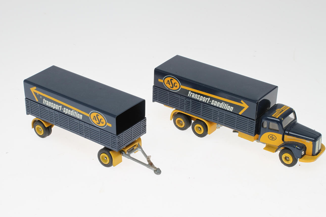 MODELLBIL TEKNO 451 och 452, ASG transport-spedition.