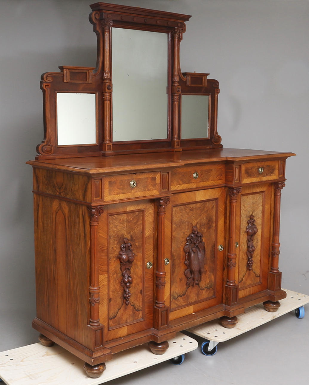 SPEGELBYRÅ, 1800-talets slut.