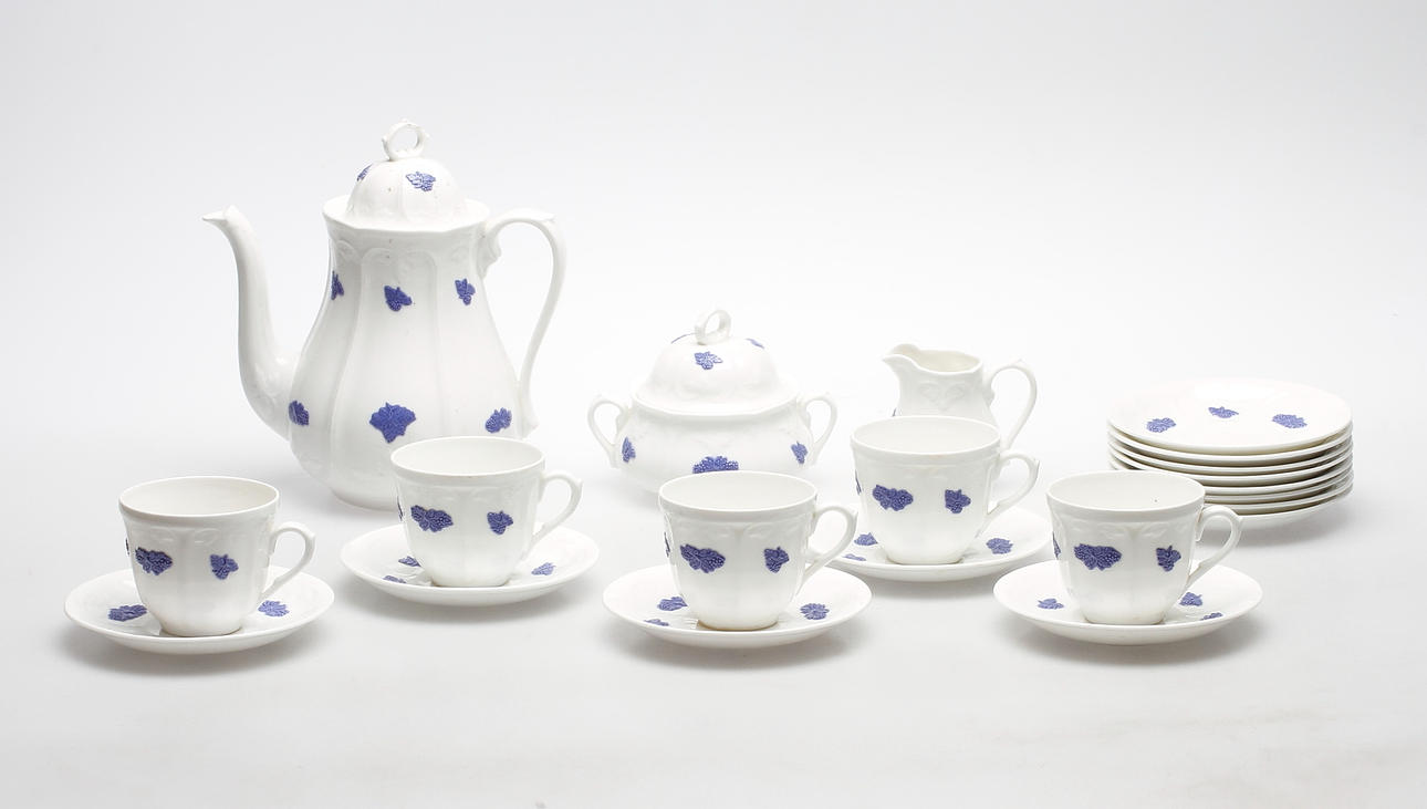 SERVISDELAR, porslin, 16 delar. "Blå Blom", Gustavsberg.