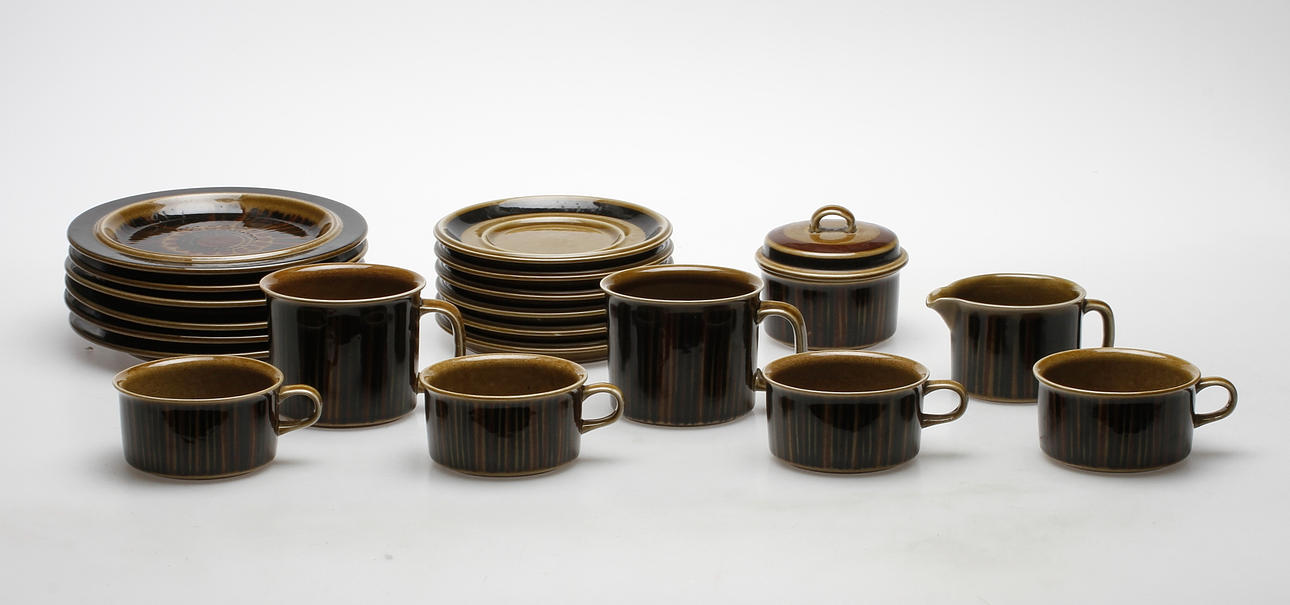 SERVISDELAR, keramik, 14 delar. "Kosmos". Arabia.