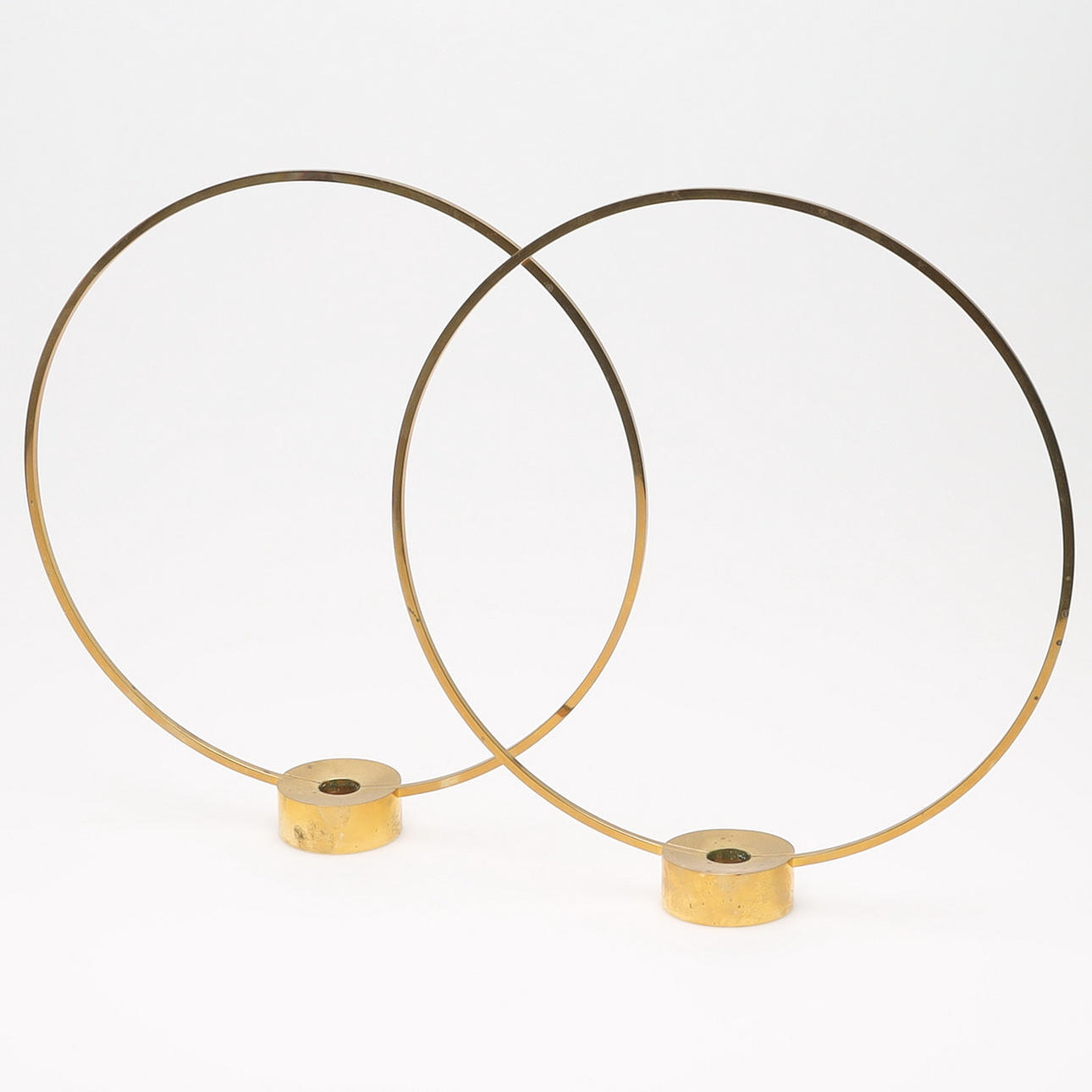 LJUSSTAKAR, ett par, "Gloria", mässing, Klong.