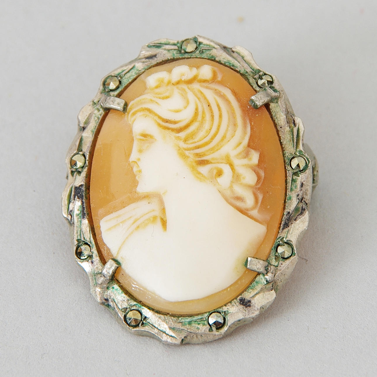 BROSCH/HÄNGE, silver med camé, 1800/1900-tal.