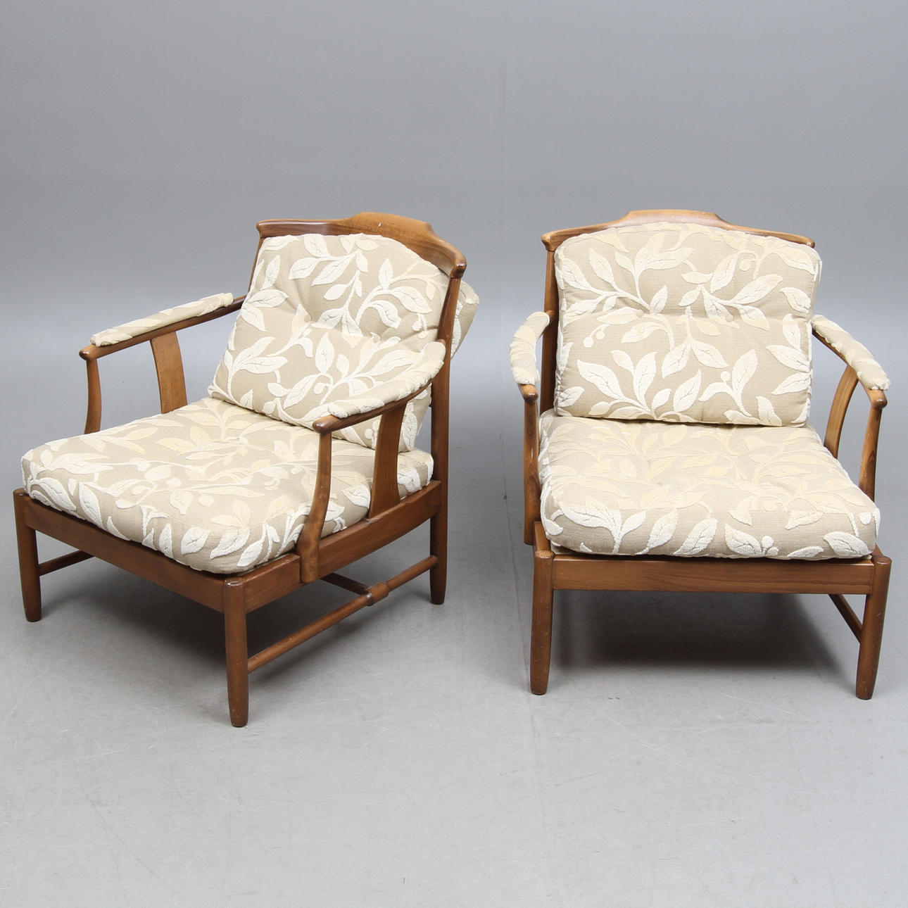 FÅTÖLJER, ett par, 1950/60-tal.