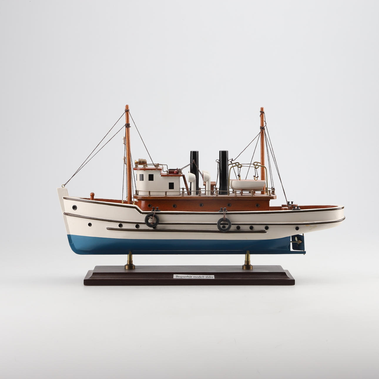 Hinaaja, vanhempi malli. Rakennettu puusta.