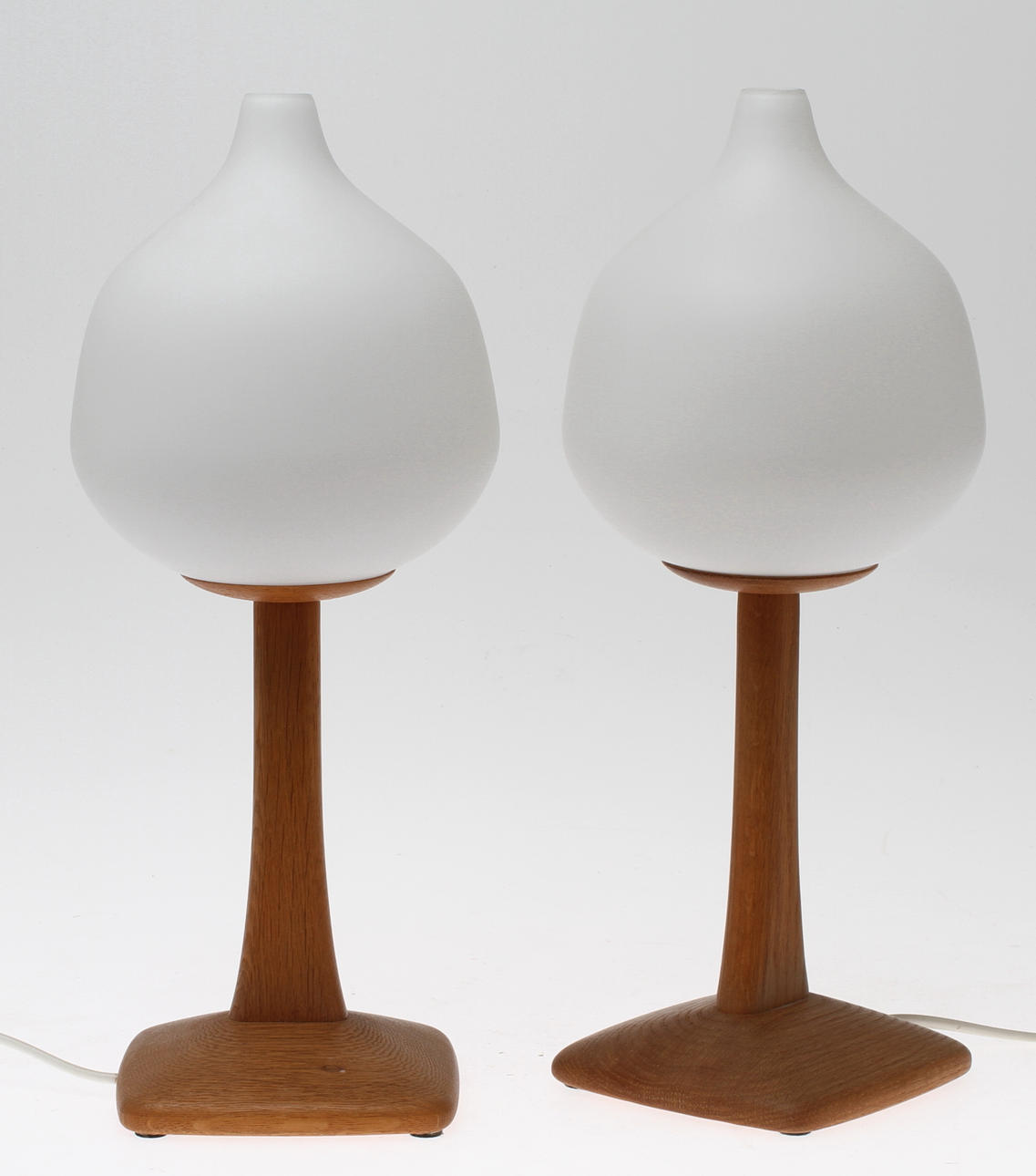 BORDSLAMPOR, ett par, Luxus, Vittsjö, Sverige.