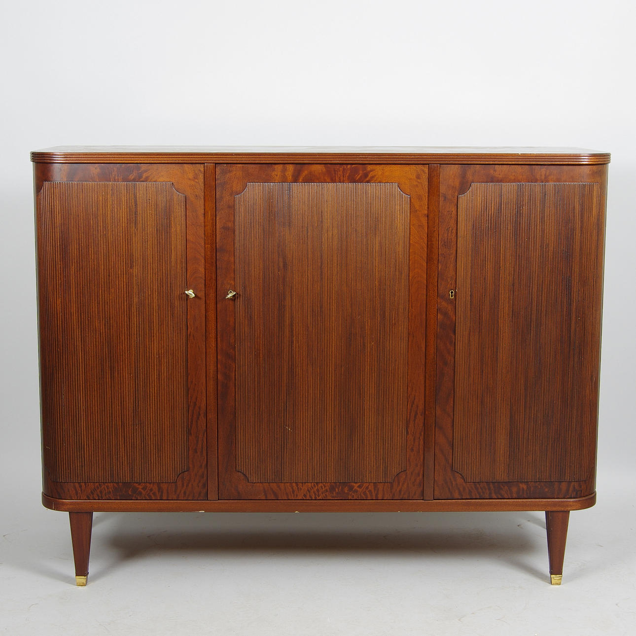 SKÄNK, mahogny, 1900-talets mitt.