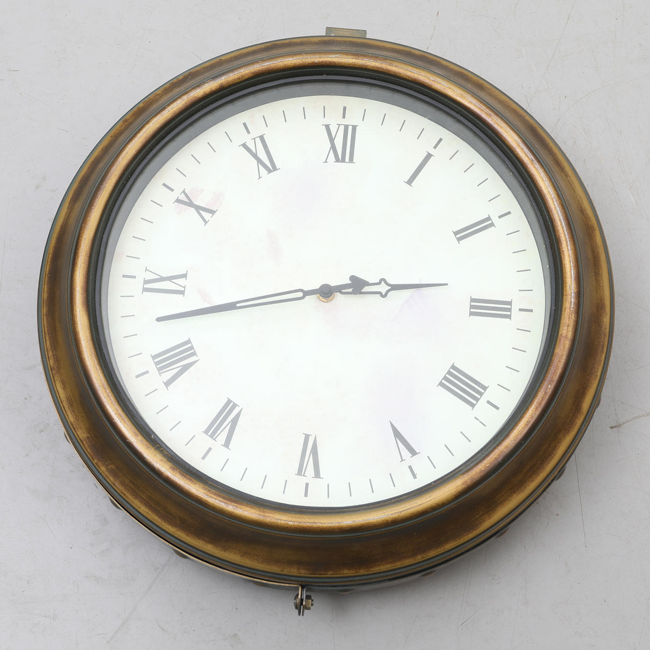 RELOJ DE PARED, con esferas dobles.