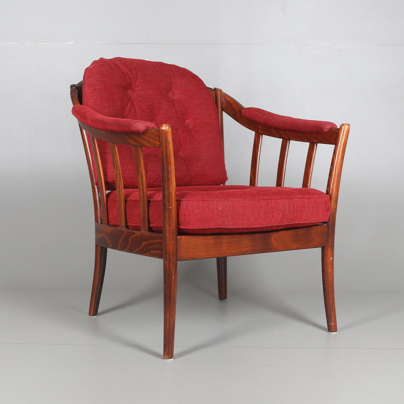 KARMFÅTÖLJ, trä, 1900-tal.