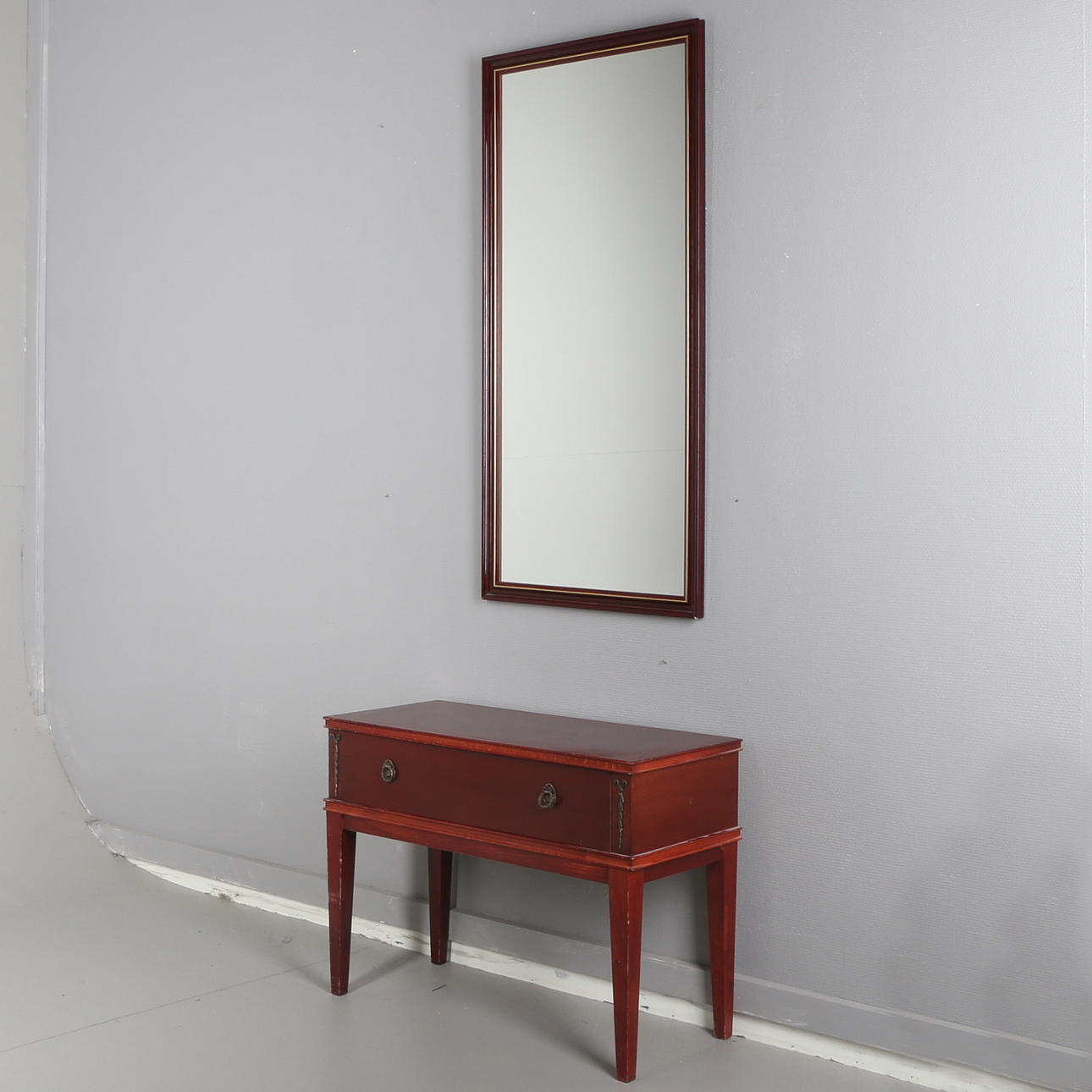 HALLBYRÅ, samt SPEGEL, 1900-talets senare hälft.