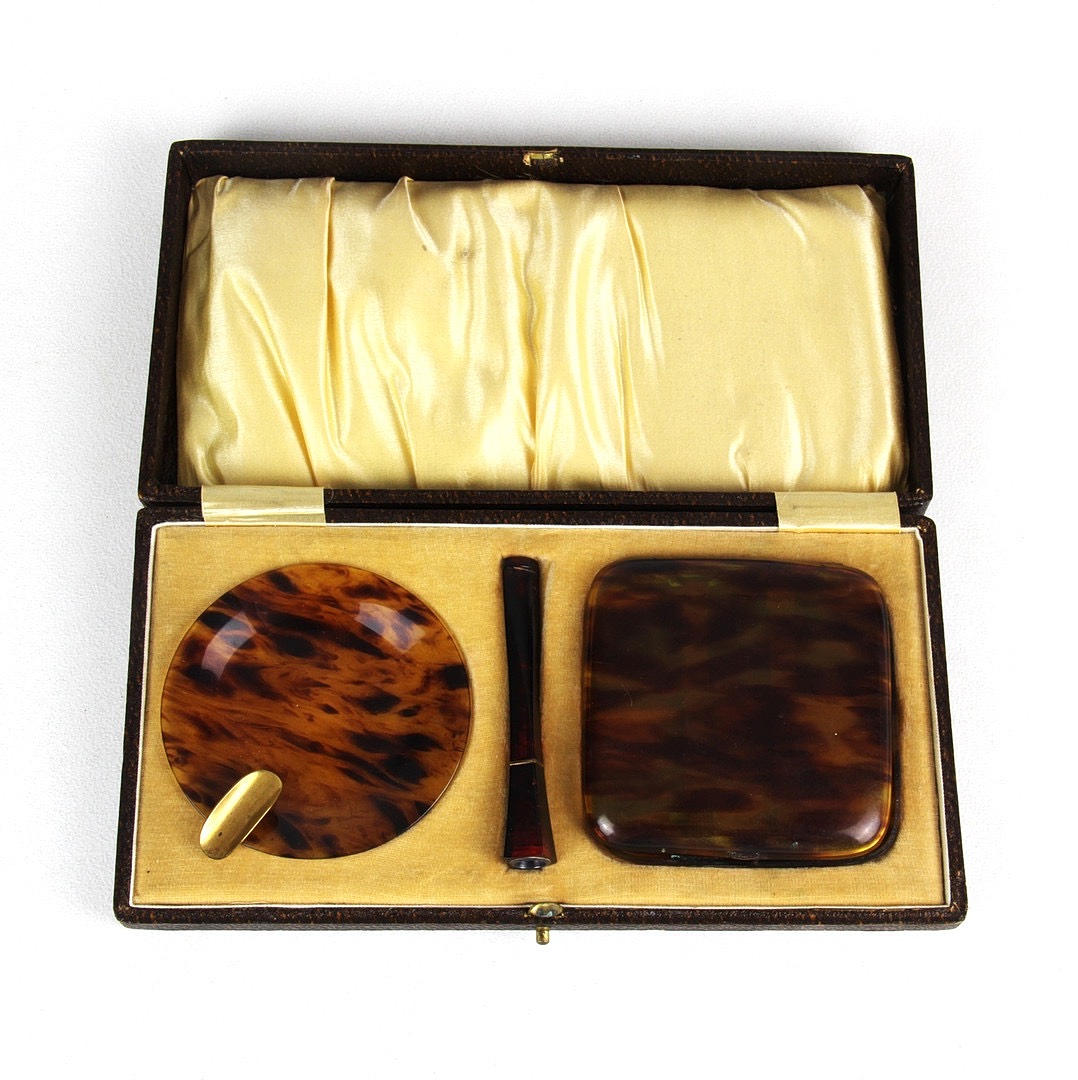 SET PARA FUMADORES DE CELULOIDE.